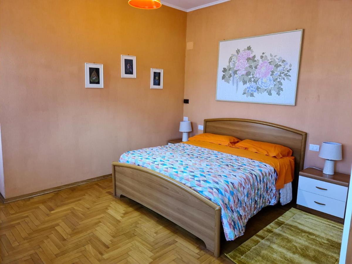 La Finestra Su Spello Apartment Bagian luar foto