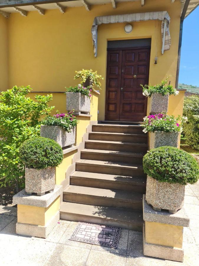 La Finestra Su Spello Apartment Bagian luar foto