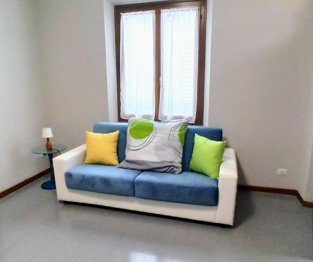 La Finestra Su Spello Apartment Bagian luar foto